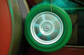 Gomma per pneumatici da dente di leone, ok per centro ricerche in Germania Gomma per pneumatici da dente di leone, ok per centro ricerche in Germania